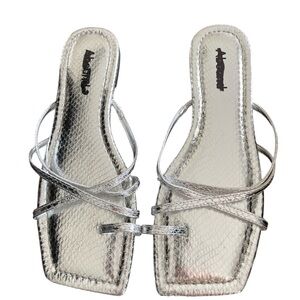 Abound Silver Metallic Toe Loop Sandals